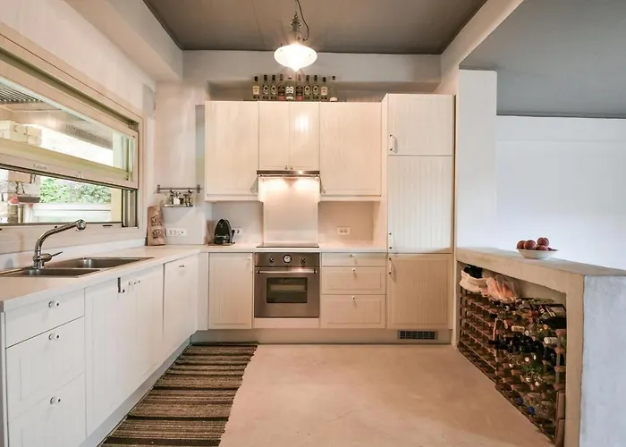 Villa Otzias בית נופש